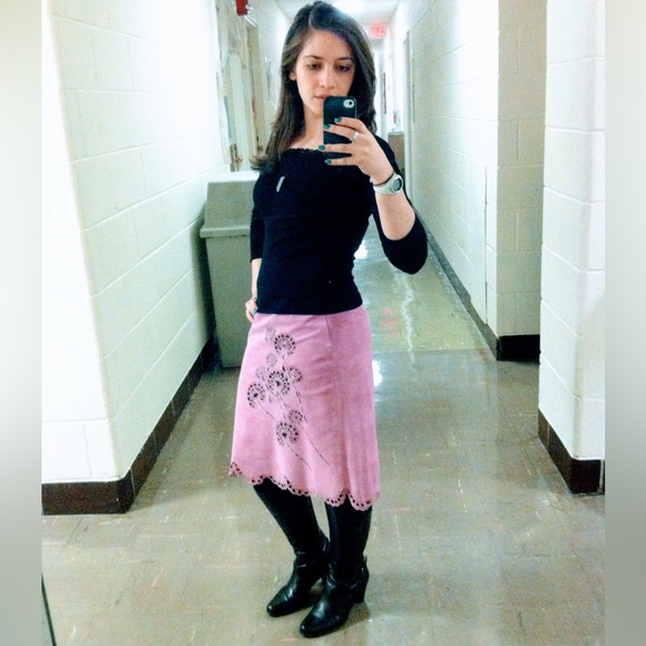 Vintage Purple Pink Leather Skirt with black cutout floral design - Picture 3 of 11